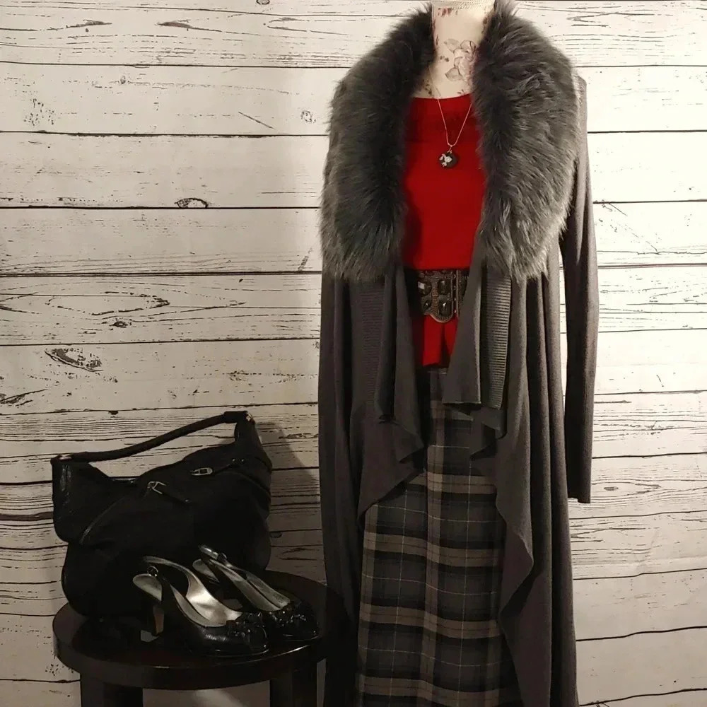 Women's Long cardigan sweater faux fur collar